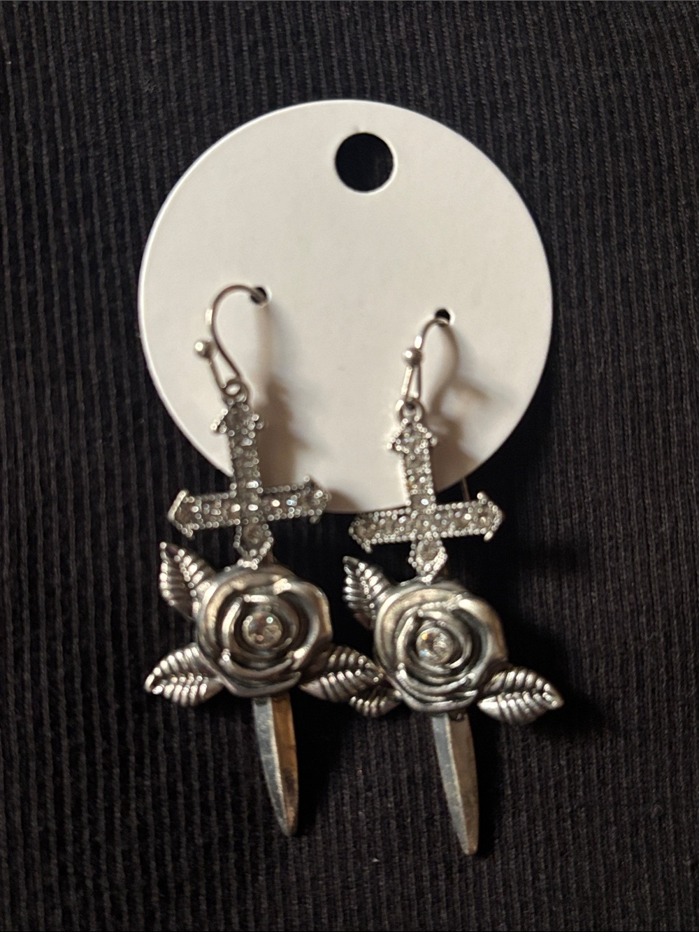 5 for 10 💵 studded sword earrings